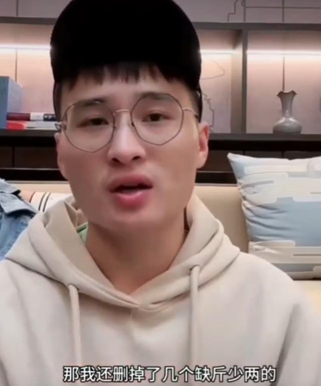 网红打卡徐州烧烤乘出租被绕道宰客,究竟是怎么一回事?