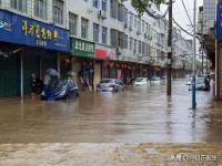 最后一个上救生艇的孩子是老师的,究竟是怎么一回事?