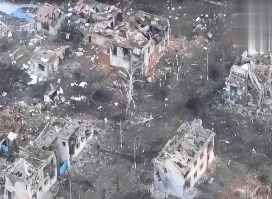 乌方称俄军在巴赫穆特遭受巨大损失