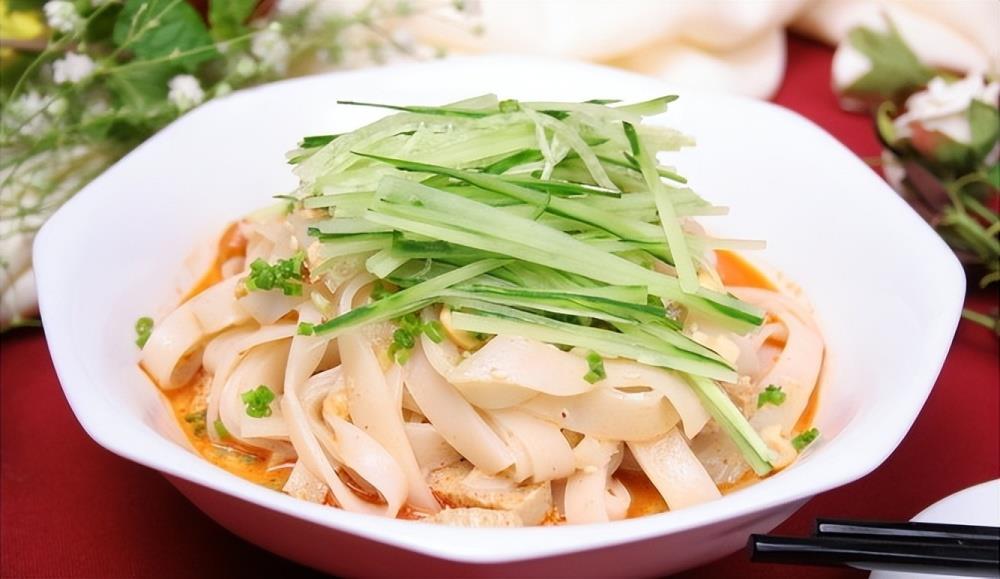 因在凉皮内放黄瓜丝，上海多家饭店被罚