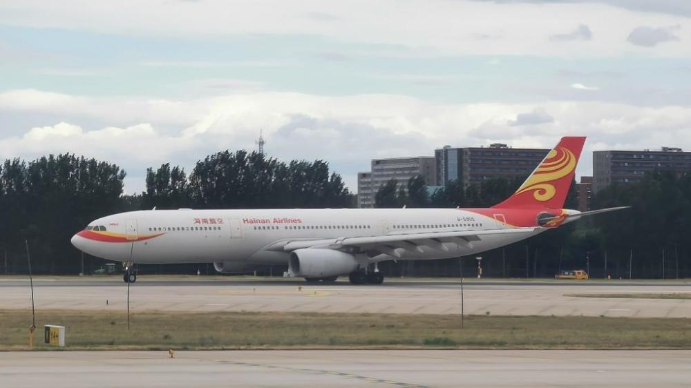 海航空姐超重10%就停飞?知情人士:过度解读,针对所有性别,保持良好形象