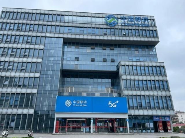 三大运营商大量客户称“被贷款”，业务员承诺免费送礼变成“信用购”