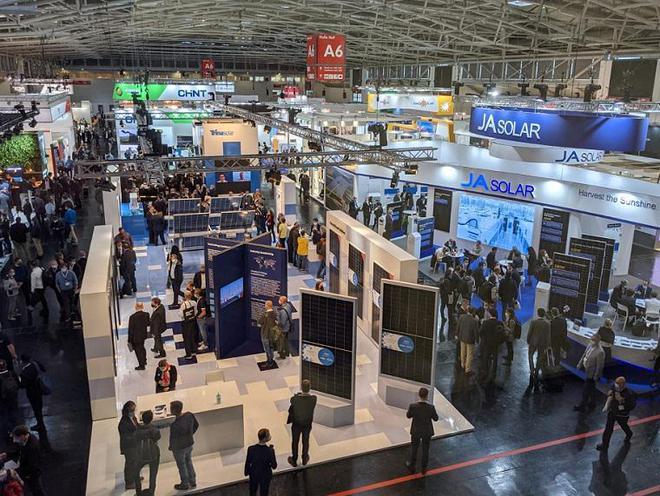 中国光伏高管在德国机场被抓:属“陈年个案”,德国警方早有准备