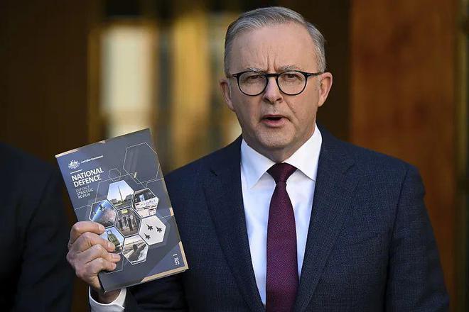 去年的他：不见中国大使 今年的他：互利合作造福两国