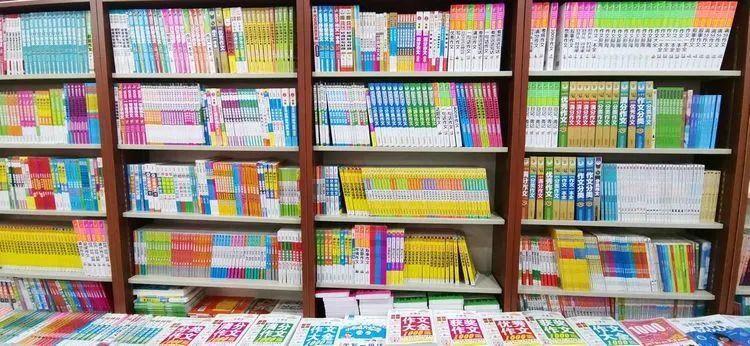 新华书店真的不差钱：明明很多顾客“只看不买”，营收仍有上千亿