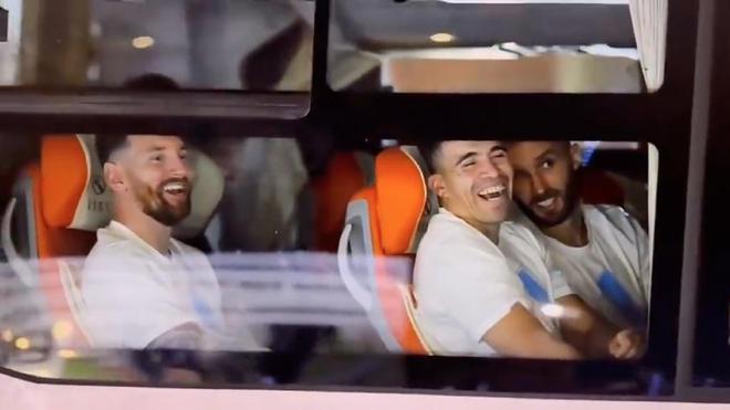 北京警方通报“球迷冲场拥抱梅西”:邸某某,18岁,已行拘