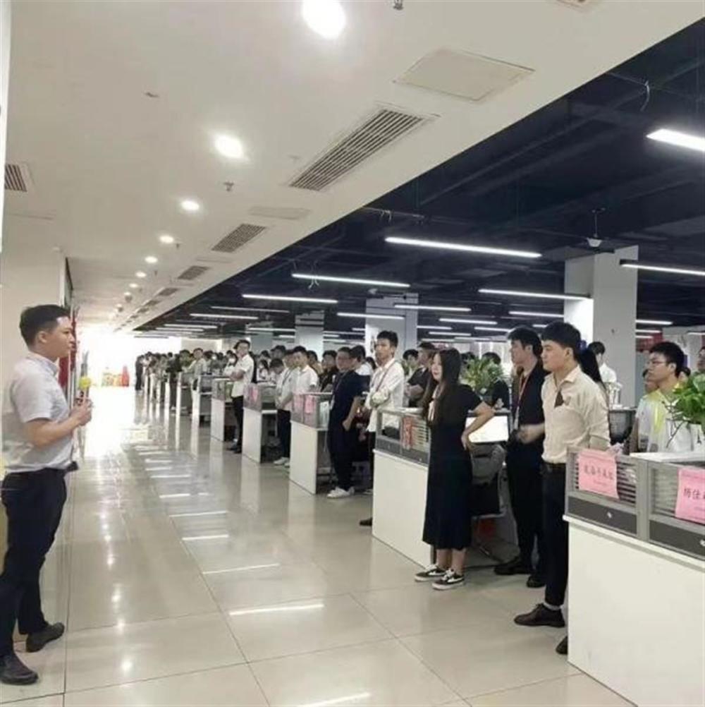 “催收巨头”湖南永雄下属公司复工，员工：现在到手工资不足千元