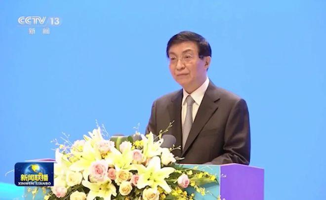 在东南沿海举行的大会,几个细节值得关注