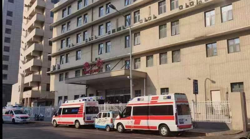 中暑后仍处于没开空调的西晒房间，北京一带娃老人因热射病去世