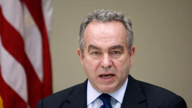 美媒就布林肯访华发谬论,华春莹驳斥:想伤害中国自己毫发无损,是幻想