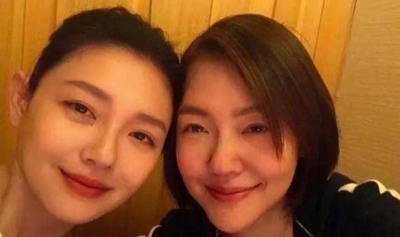 阿雅同大小S一起被黄子佼曝吸毒后，本人发声：从未使用违禁药物