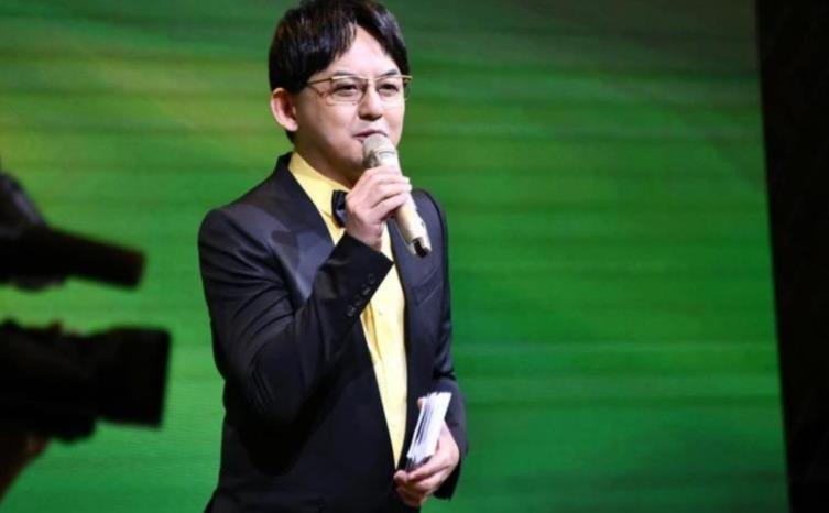 阿雅同大小S一起被黄子佼曝吸毒后，本人发声：从未使用违禁药物