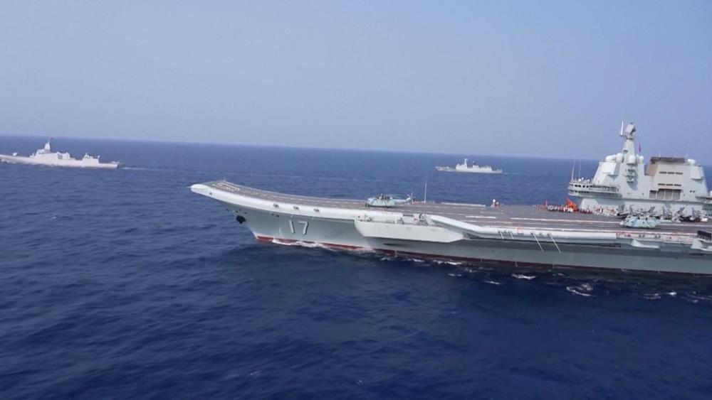 台媒紧盯：山东舰航母编队21日通过台湾海峡