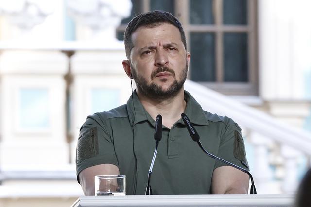 泽连斯基称俄要袭击核电站释放辐射 克宫驳斥