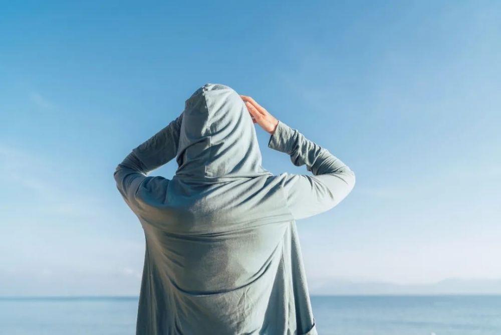 一套防晒装备上千元，防晒焦虑掏空年轻人的钱包