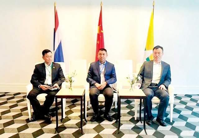 被困缅北电诈窝点的年轻人，抓着床单从7楼跳下逃跑