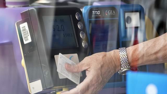 香港黑帮头子“庙街朗”被拘，涉嫌向3家新开张的比亚迪陈列室泼红漆