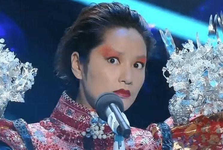 曾是国内“第一超模”，52岁回归舞台翻红，瞿颖：我没给自己设限