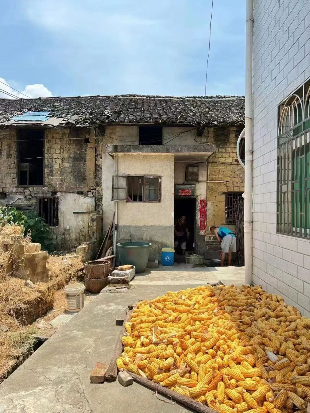 我在上海卖豪宅：头部中介可以年入千万甚至更高