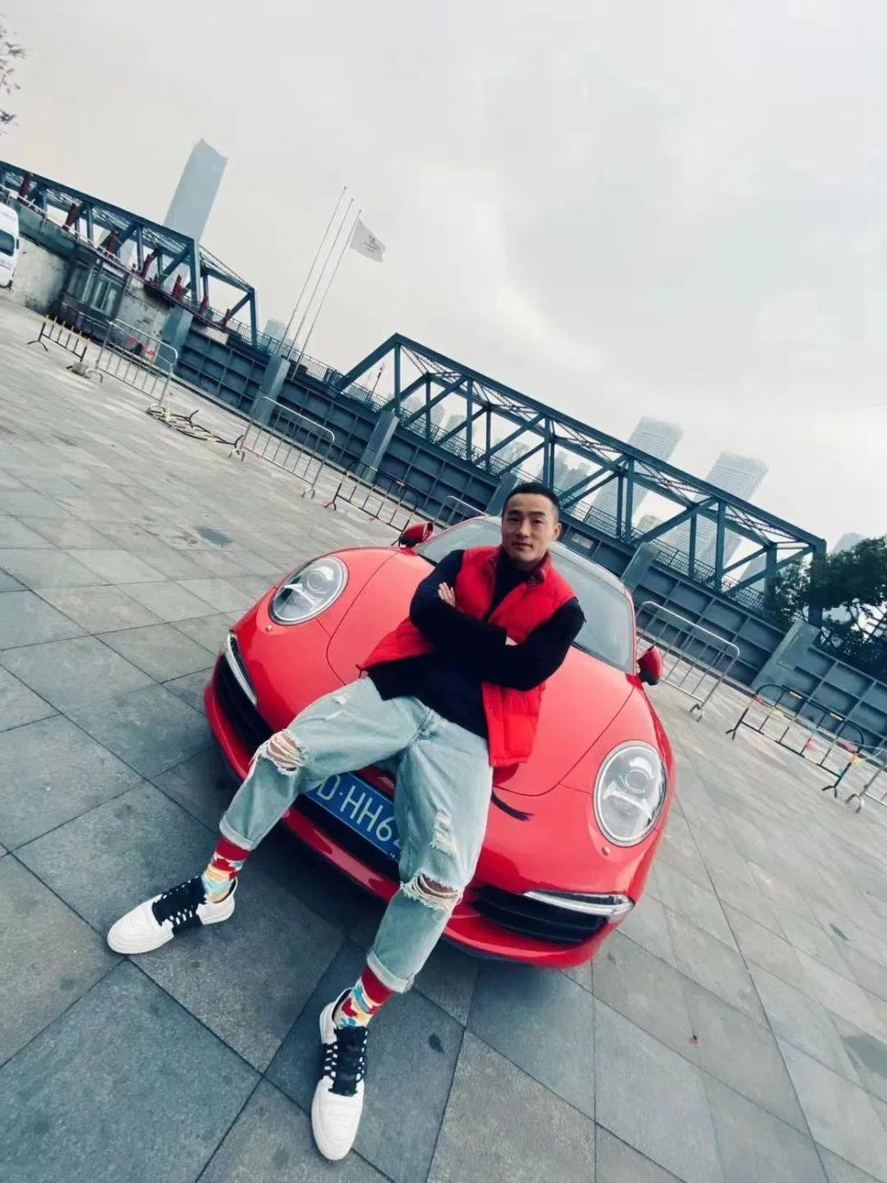 我在上海卖豪宅：头部中介可以年入千万甚至更高