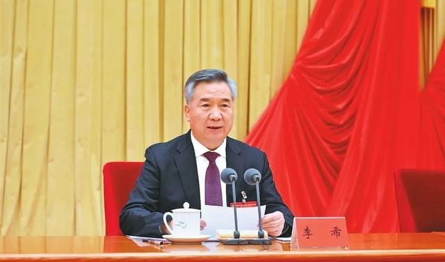 端午假期5名官员被查：原市长与原副市长同日落马；公安局长任上被查