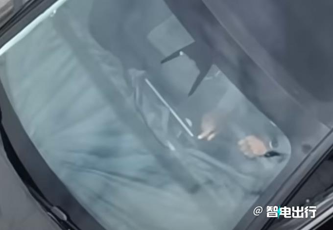 特斯拉员工：新Model 3下月发布，增液晶仪表＋保险杠摄像头