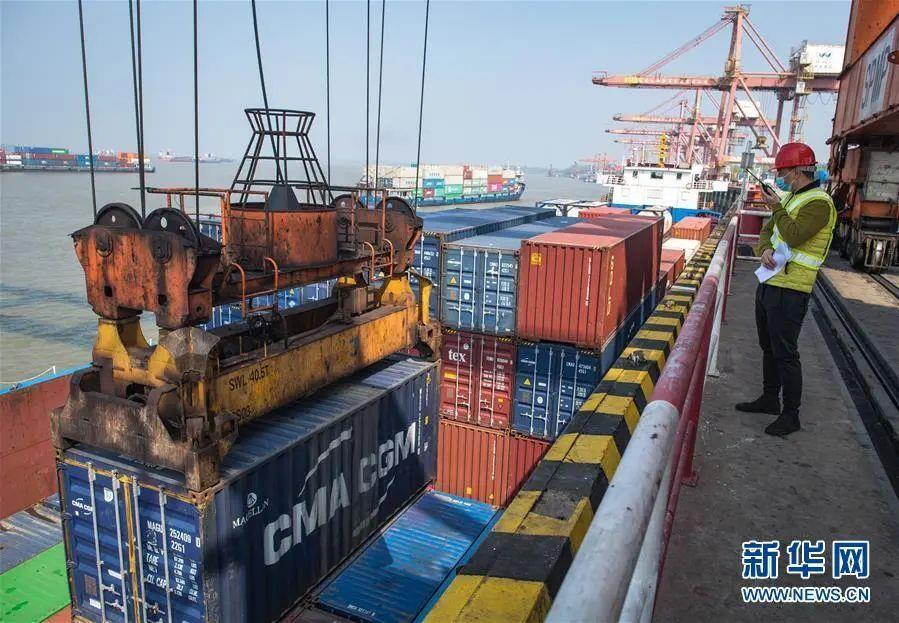 冲刺两万亿，中部第一城向东“补课”