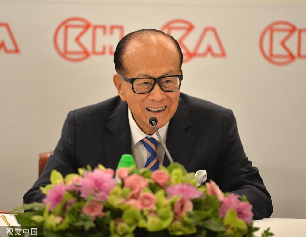 李嘉诚第三代接班人？95后孙女李思德正式亮相