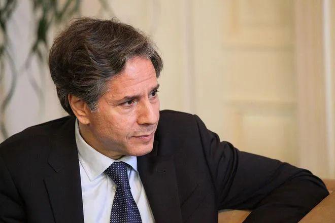 华春莹连发推，点破了布林肯与美国司法部的“双簧”