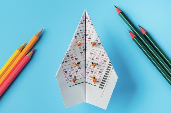 “满屏高分”也是一种错觉和误导