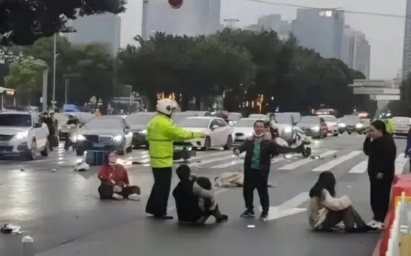 故意驾车冲撞行人造成多人伤亡，温庆运二审维持原判被判死刑