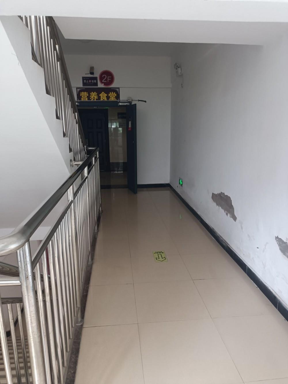 重庆秀山县中医院食堂“饭盒中吃出老鼠头”，涉事食堂已停业