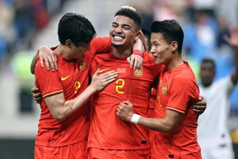 FIFA最新世界排名：国足升2位列第79！阿根廷仍第1，英格兰进前4