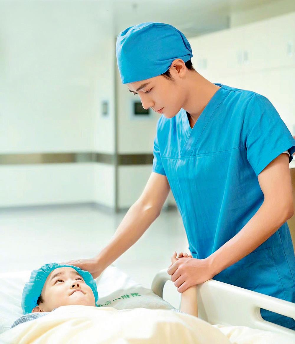 专访 | 肖战：难走的路才是上坡路