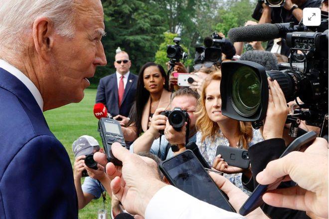 拜登最近这三件事，让很多美国人很焦虑