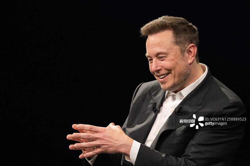 与扎克伯格“约架”后，马斯克又发推：对决可能在斗兽场进行