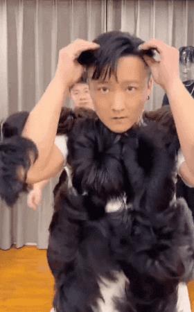 秃头人最后的倔强：假发不被发现