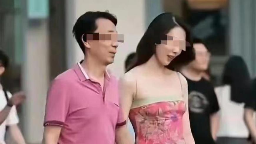 网传“牵手门”女子与研究生导师是亲属，学校：导师本人不在意，但保留对造谣者追责的权利