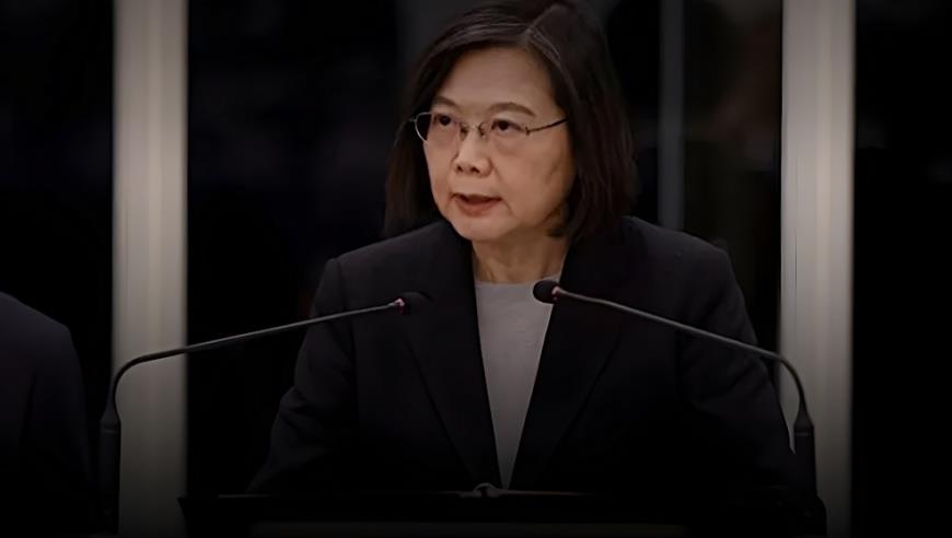 台新版防务手册增“识别解放军”，台媒：蔡暗示台湾人民准备打仗