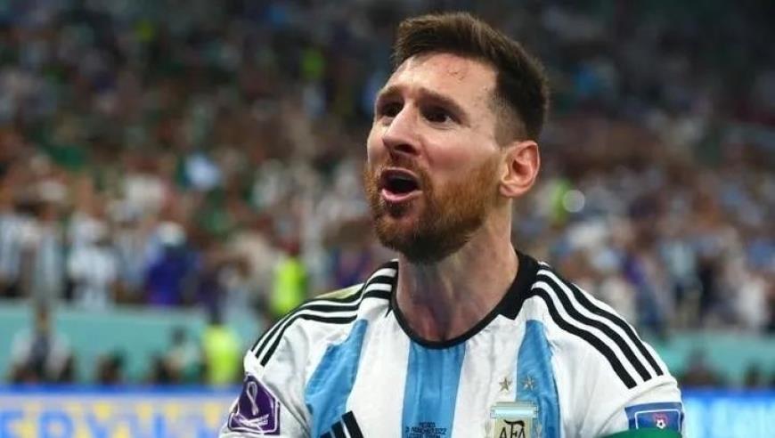 阿根廷首发曝光：全主力出战，梅西领衔超强三叉戟，只剩一个疑问