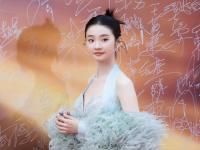 黄觉牵手张艺凡被嘲油腻没有边界感,究竟是怎么一回事?