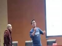 教育局辟谣“抢话筒”学生高考387,究竟是怎么一回事?