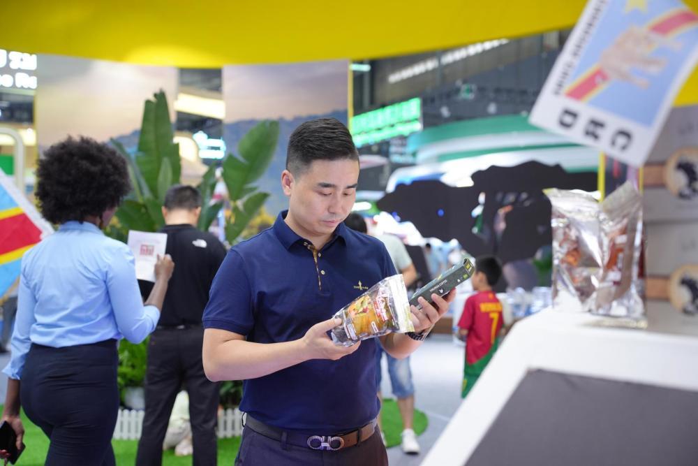 一次买10包,中非博览会上非洲咖啡豆成“网红”