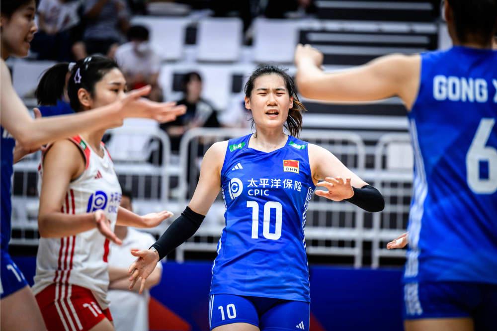 世联赛中国女排3-2逆转奥运冠军美国队 分站赛暂列第4晋级总决赛