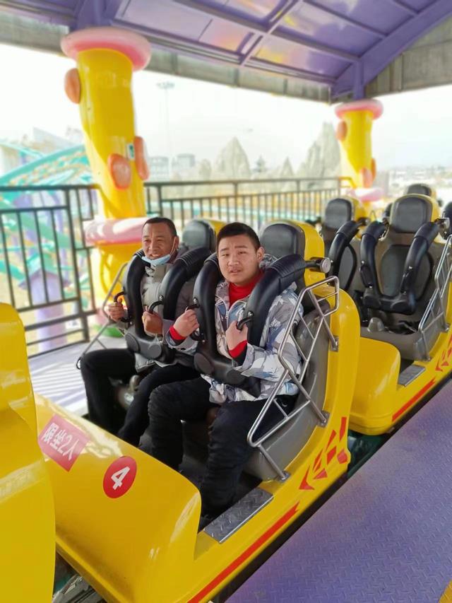 “轮椅男孩”超一本线110分!他心仪的大学温暖回应