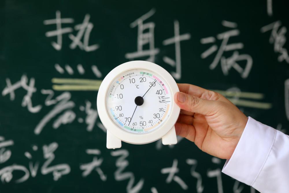 北京一导游热射病去世 同事:带的是研学团,感觉不舒服后坚持把学生带上大巴车