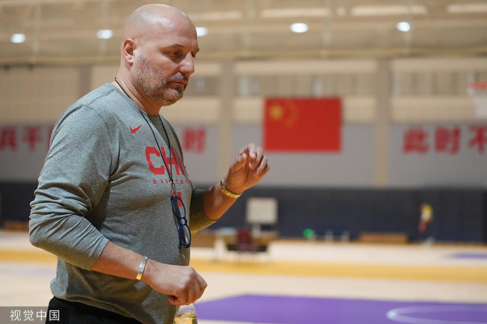 李凯尔何时加入中国男篮？郭艾伦为何落选？乔尔杰维奇给出回答