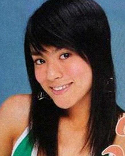 七朵花成员周雳岑去世年仅35岁，陈乔恩发文悼念，丈夫到灵堂送别