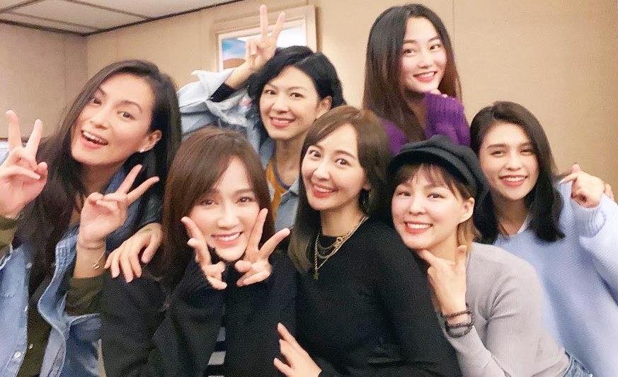 七朵花成员周雳岑去世年仅35岁，陈乔恩发文悼念，丈夫到灵堂送别