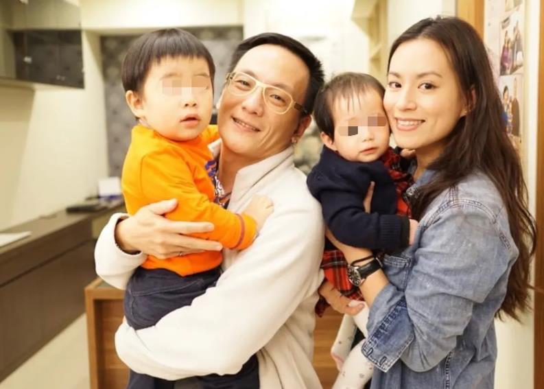 七朵花成员周雳岑去世年仅35岁，陈乔恩发文悼念，丈夫到灵堂送别